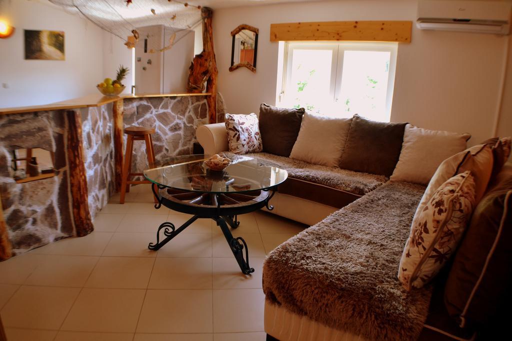 Apartments Bojanovic Сутоморе Экстерьер фото